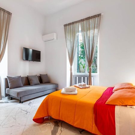 Colori E Note Bed & Breakfast เนเปิลส์ ภายนอก รูปภาพ