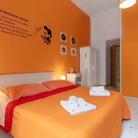 Colori E Note Bed & Breakfast เนเปิลส์ ภายนอก รูปภาพ