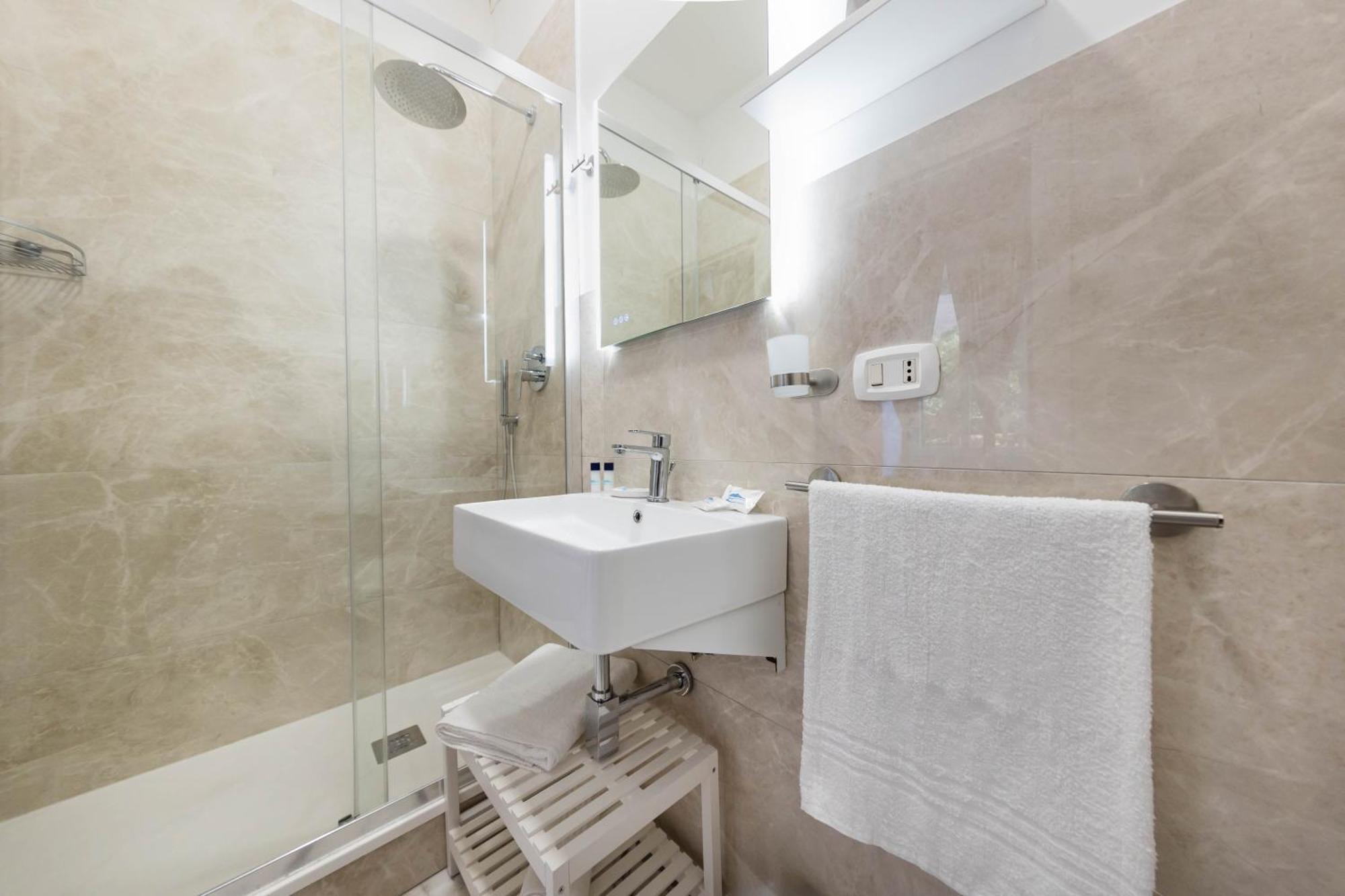 Colori E Note Bed & Breakfast เนเปิลส์ ภายนอก รูปภาพ