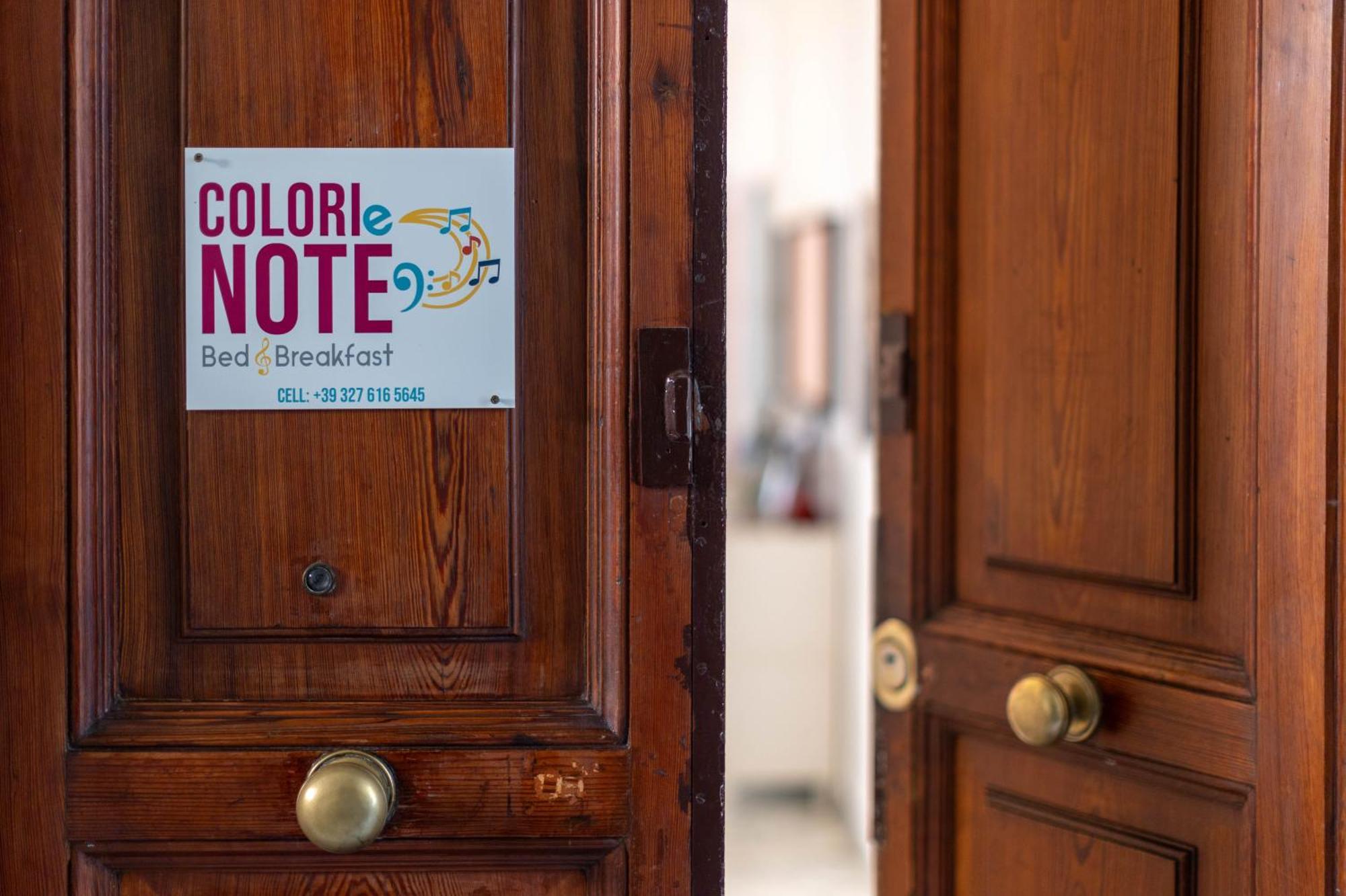 Colori E Note Bed & Breakfast เนเปิลส์ ภายนอก รูปภาพ