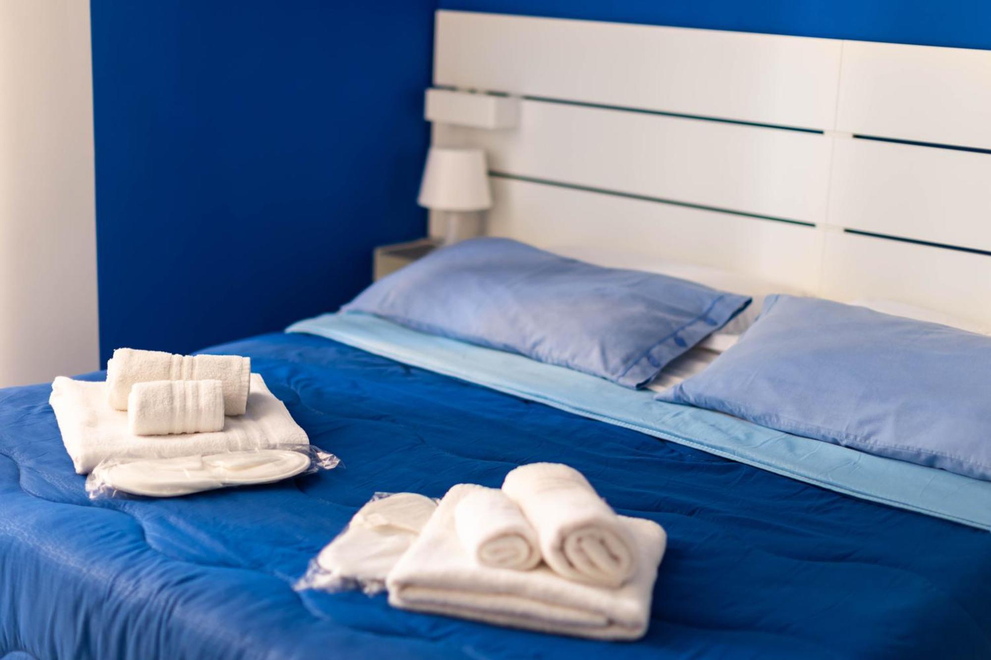 Colori E Note Bed & Breakfast เนเปิลส์ ภายนอก รูปภาพ