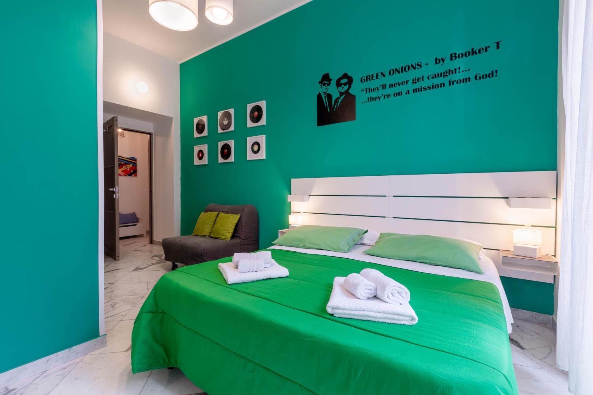 Colori E Note Bed & Breakfast เนเปิลส์ ภายนอก รูปภาพ